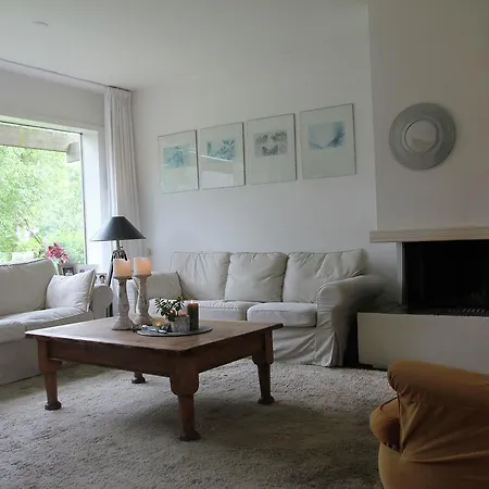 Spacious House With Garden In