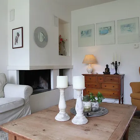 Spacious House With Garden In 펜션 *